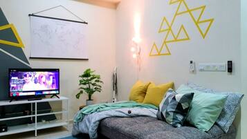 Family Studio Suite, Multiple Beds | Living area