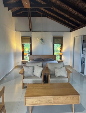Cabaña superior | Ropa de cama de alta calidad, escritorio, wifi gratis y ropa de cama 