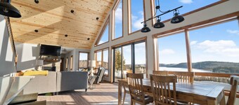 Lax Lake View Retreat