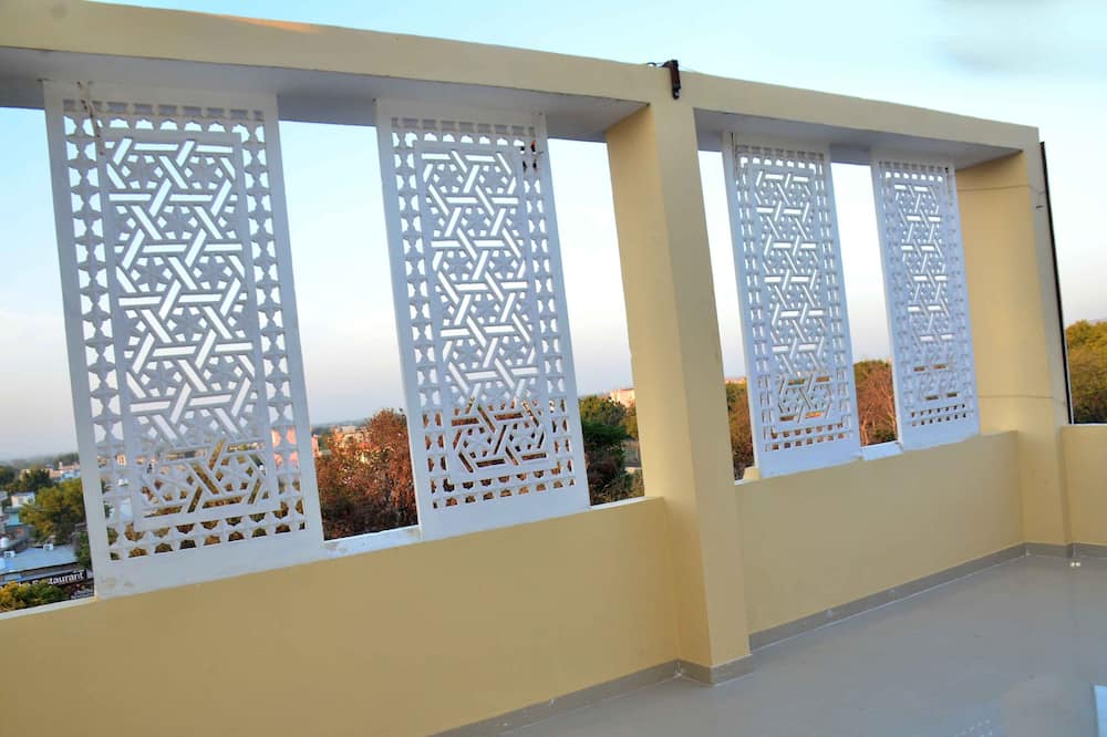 Hotel Ranthambhore Uday - Chauth Ka Barwara