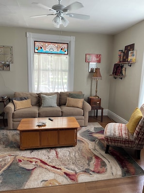 Smart TV, DVD player, books