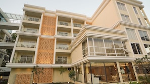 Front of property - Antique Regency (Kanthi)