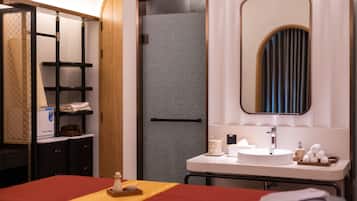 3 treatment rooms