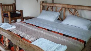 Double Room | Iron/ironing board, free WiFi, bed sheets