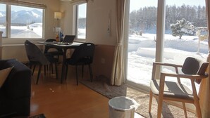 Perushuoneisto | Oleskelualue | Taulutelevisio