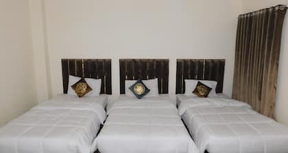 Empire Hotel