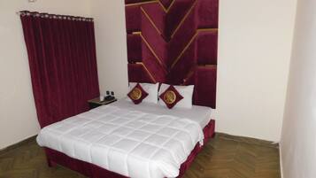 Room | Iron/ironing board