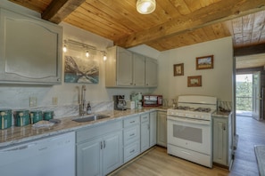 Unclassified image, 4 of 50, button