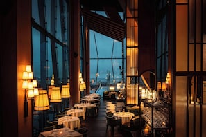 2 Restaurants; Frühstück, Mittagessen und Abendessen werden serviert