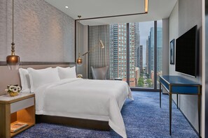 Hochwertige Bettwaren, Daunenbettdecken, Pillowtop-Betten, Minibar