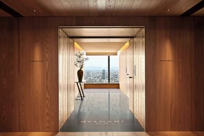 Minibar, desk, soundproofing, free cribs/infant beds - Bvlgari Hotel Tokyo (Tokyo)