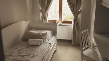 Desk, iron/ironing board, free WiFi, bed sheets