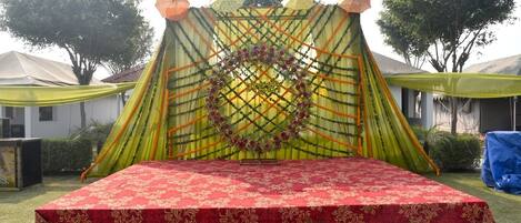 Banquet hall