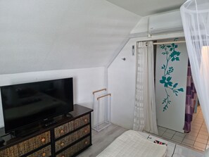 1 Schlafzimmer, Bügeleisen/Bügelbrett, WLAN, Bettwäsche
