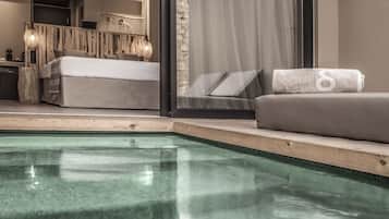 Junior Suite | Premium bedding, in-room safe, laptop workspace, blackout curtains