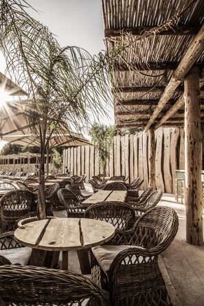 Outdoor dining - Doryssa Boutique Hotel (Samos)