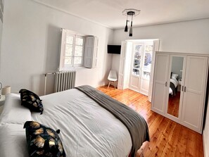 8 chambres, lit parapluie, Wi-Fi