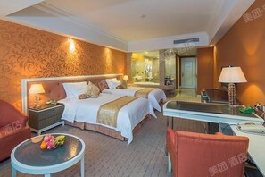 高级双床房 | 客房内保险箱、遮光窗帘、熨斗/熨衣板、免费 WiFi