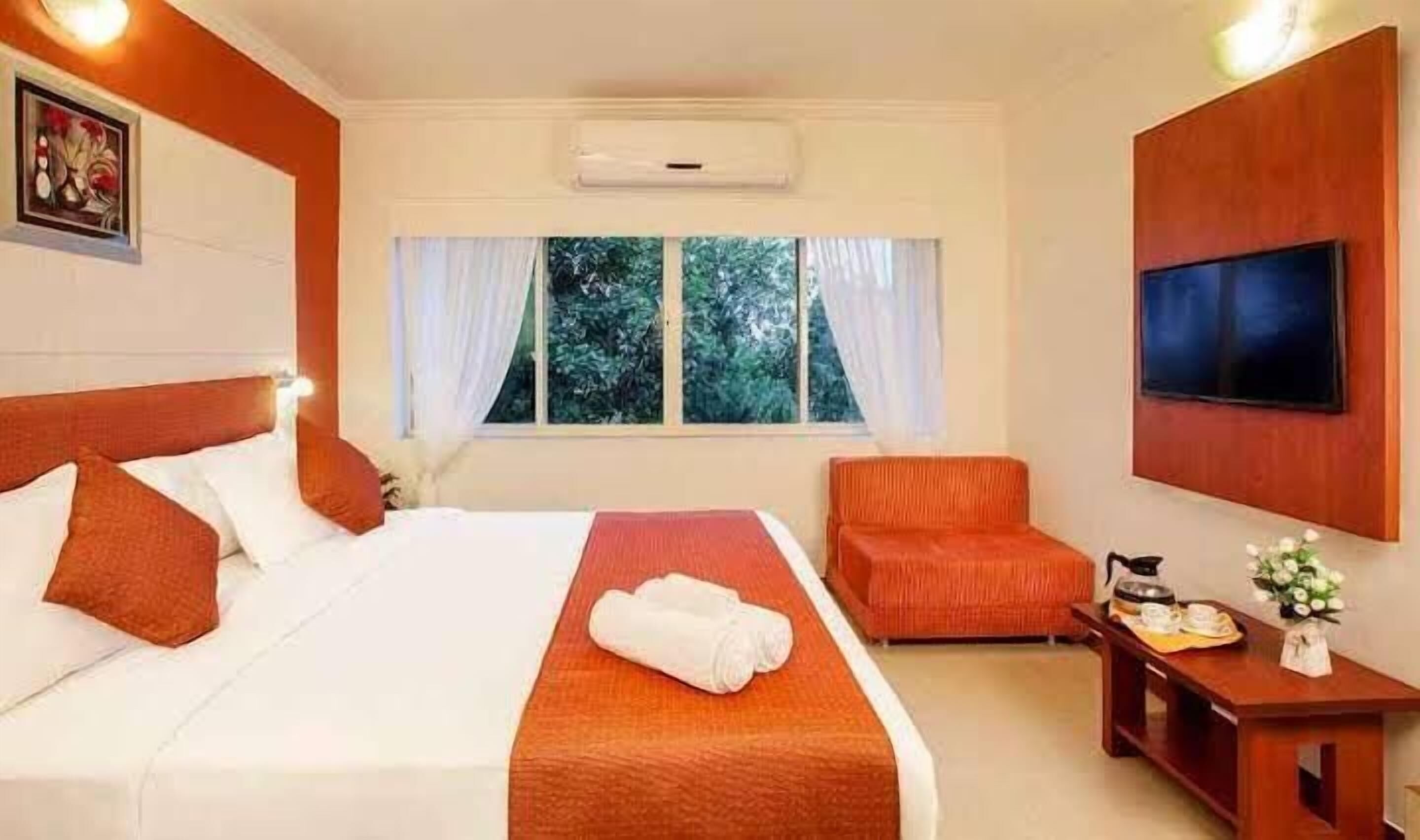 Quartos à prova de som, Wi-Fi de cortesia, roupa de cama