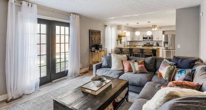 Modern home near highways, king beds, ping pong table