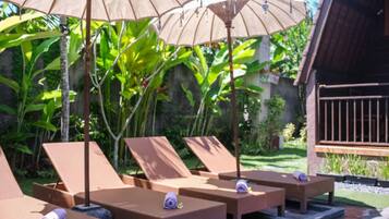 Kolam renang outdoor