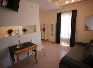 Free WiFi, bed sheets - Hotel Wirtshaus Krone (Friedrichshafen)