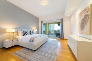 Classic Apartment, 3 Bedrooms | 3 bedrooms, in-room safe, iron/ironing board, free WiFi