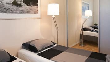 1 chambre, coffres-forts dans les chambres, fer et planche à repasser