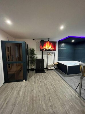 1 bedroom - Spa, Jacuzzi & Sauna privileges (Varois-et-Chaignot)