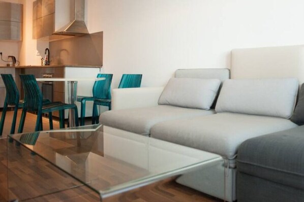 TV - After Eight Apartment (Bratislava)