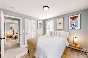 3 bedrooms, WiFi, bed sheets