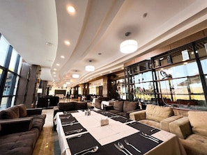 Breakfast, lunch, dinner served; Asian cuisine, garden views