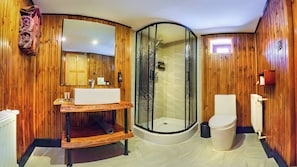 Traditional-Zweibettzimmer | Minibar, Schreibtisch, laptopgeeigneter Arbeitsplatz