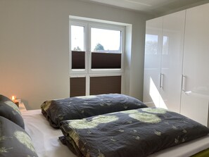 2 Schlafzimmer, Reisekinderbett, kostenloses WLAN