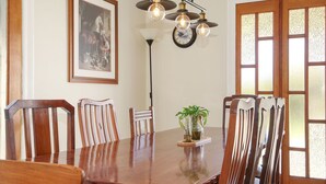 Dining - Orchard House - Gorge Views (BEECHWORTH)