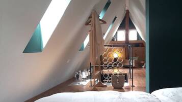 1 quarto, Wi-Fi de cortesia, roupa de cama