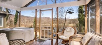 Beautiful Secluded riverfront home with double decks Firepit, Hot Tub, Kayaks