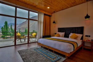 尊贵客房 | 高档床上用品、免费 WiFi、床单