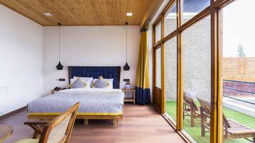 Premium bedding, free WiFi, bed sheets