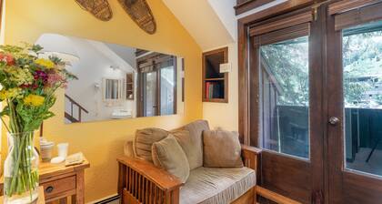 Manitou Lodge 10 Hotel Room by Alpine Lodging Telluride