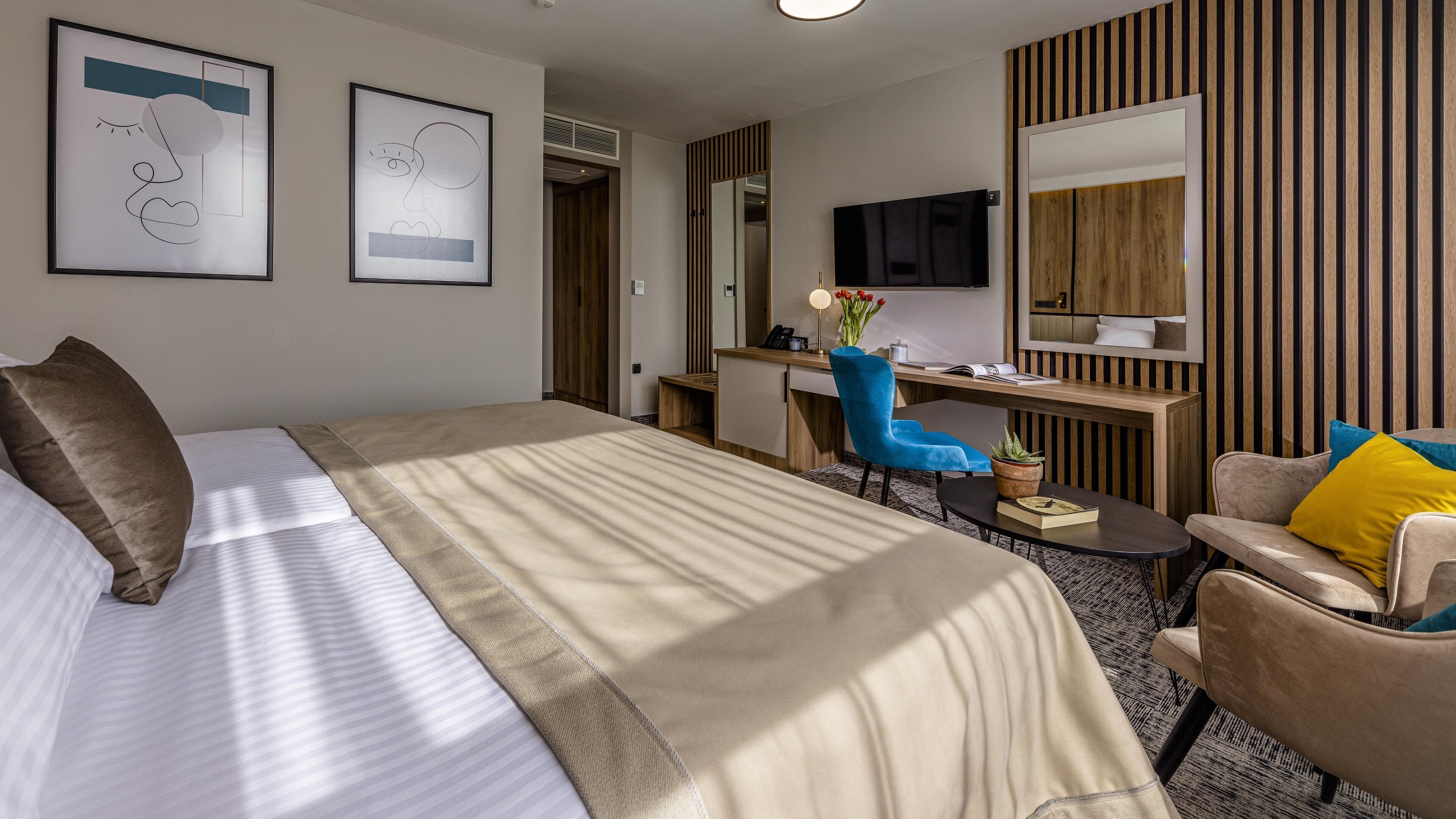 Premium bedding, down duvets, minibar, in-room safe
