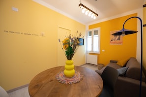 Economy Apartment | Living area