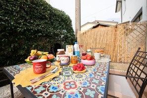 Appartement Économique | Terrasse/Patio