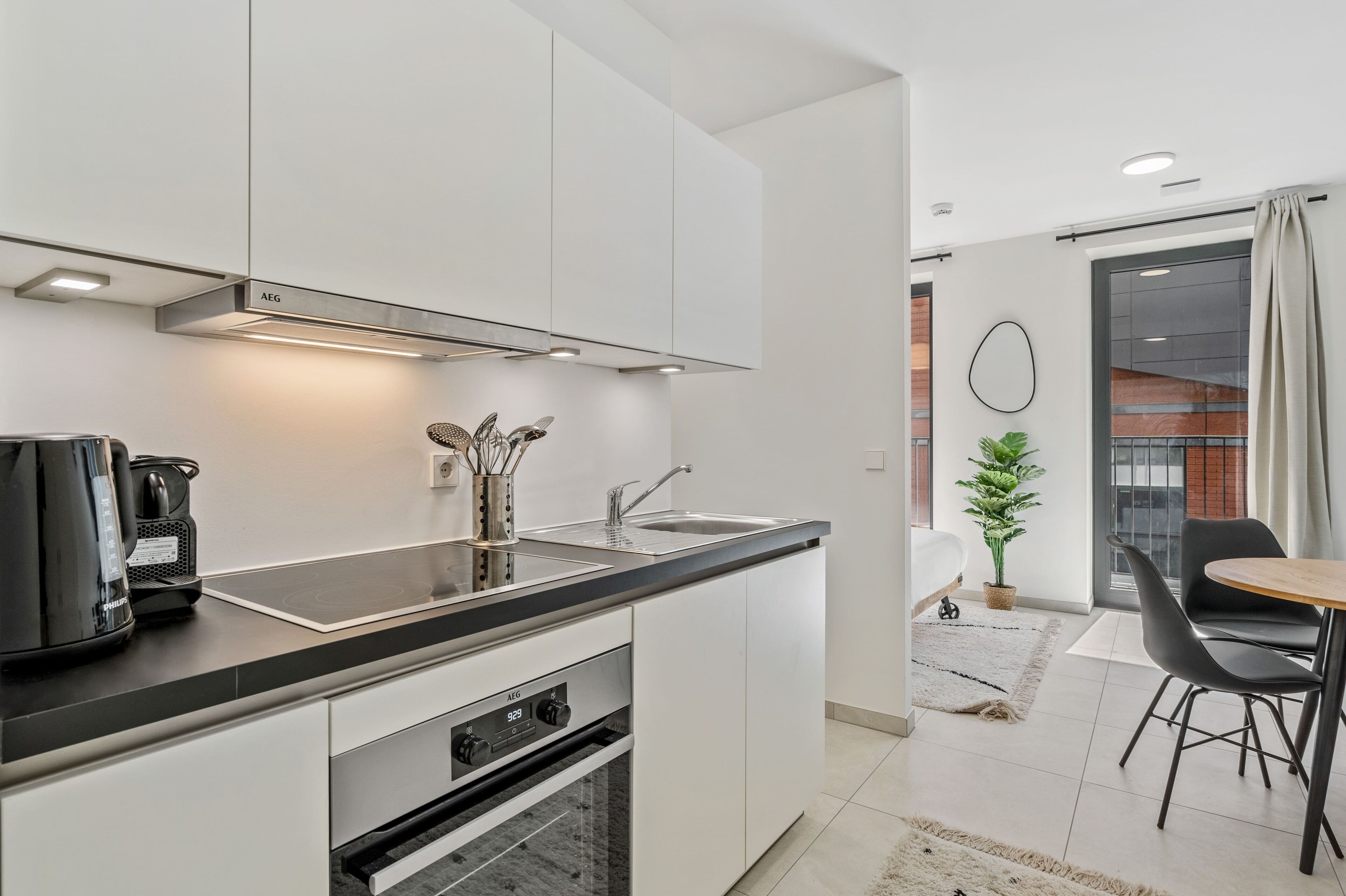 Apartment | Private kitchen | Fridge, oven, stovetop, dishwasher