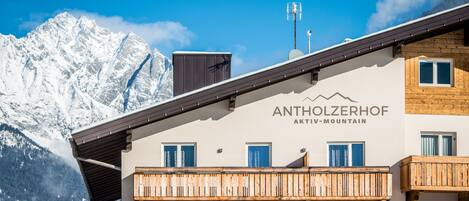 Fachada da propriedade