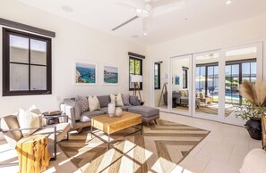 TV, fireplace, stereo