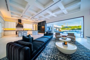 TV, fireplace, stereo - Old Town Scottsdale Luxury - Heated Pool, Spa, Rooftop Deck, Speakeasy (Scottsdale)