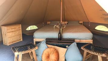 Barraca romântica | Ferros/tábuas de passar roupa, berço de viagem, Wi-Fi de cortesia