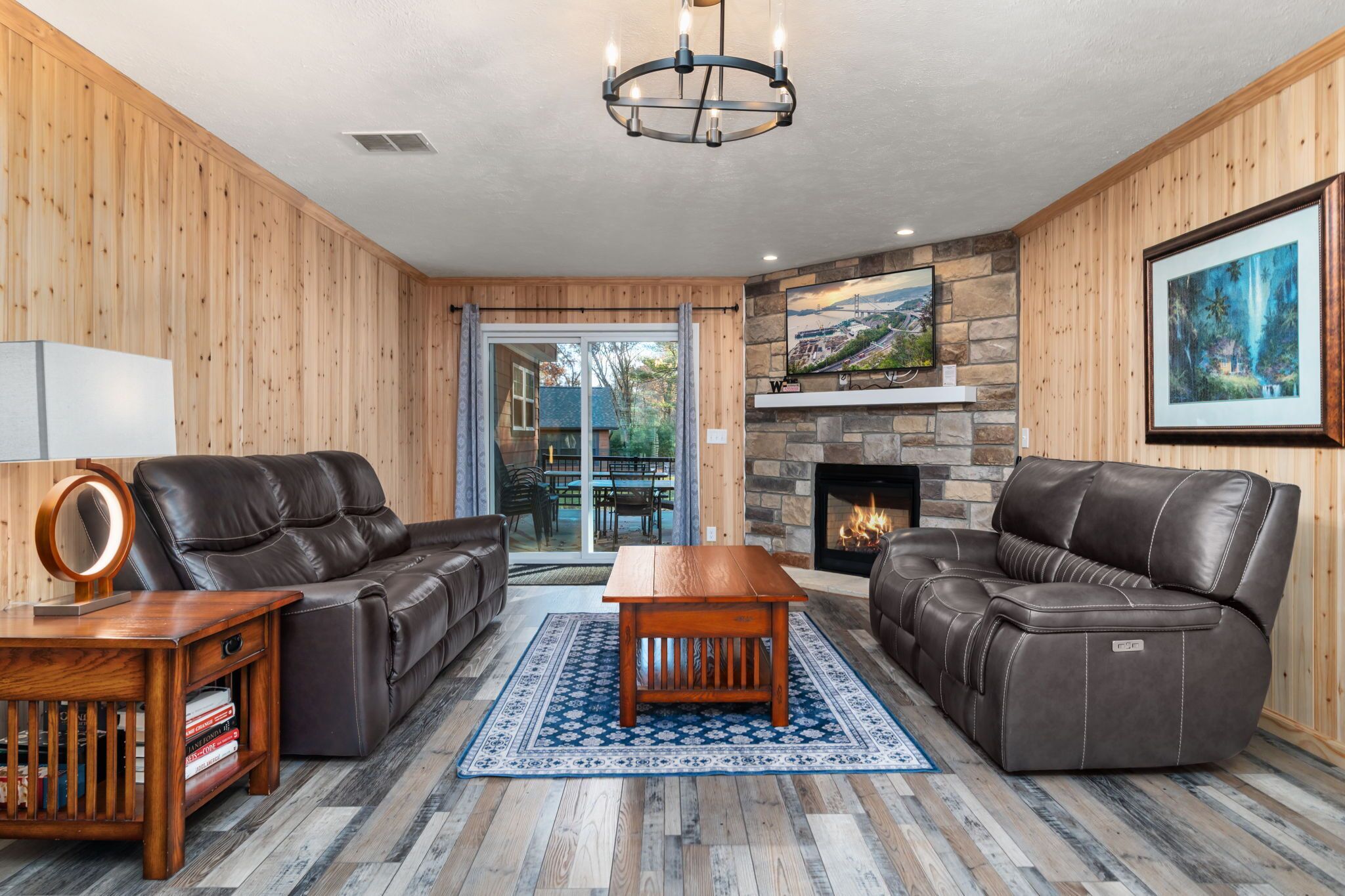 Smart TV, fireplace, foosball, table tennis