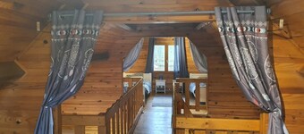 SunnySide Chalet, Ideal for 6 People. Relax in this tranquil setting